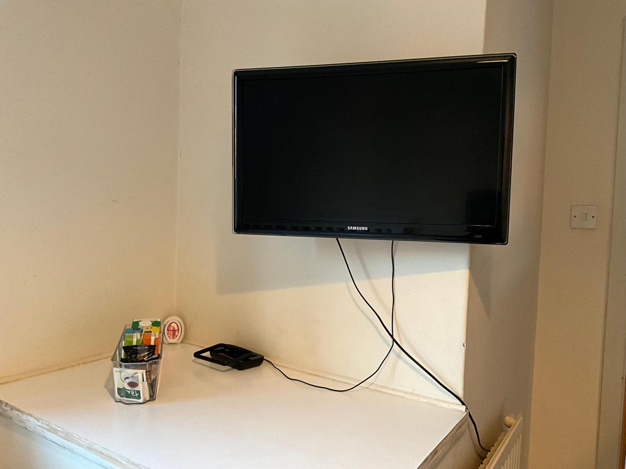 Comfy, Cosy Small Double With Wi-Fi Earley Bagian luar foto